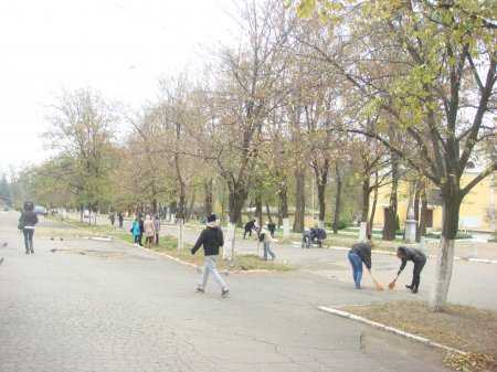 Субботник по облагораживанию города