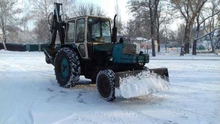 Расчистка центральных автомобильных дорог